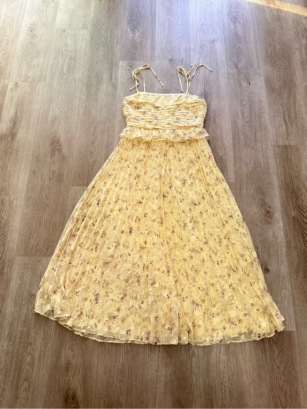 astr the label emerys yellow floral tie-shoulder midi dress size small NEW - Picture 9 of 12